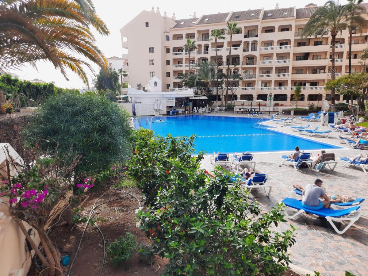 Castle Harbour Aparthotel Los Cristianos  Bagian luar foto