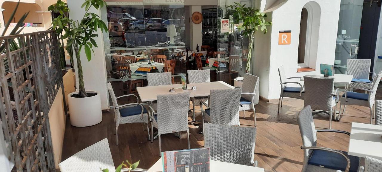 Castle Harbour Aparthotel Los Cristianos  Bagian luar foto