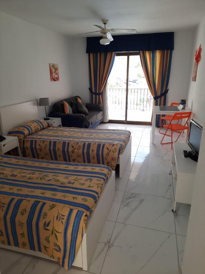 Castle Harbour Aparthotel Los Cristianos  Bagian luar foto