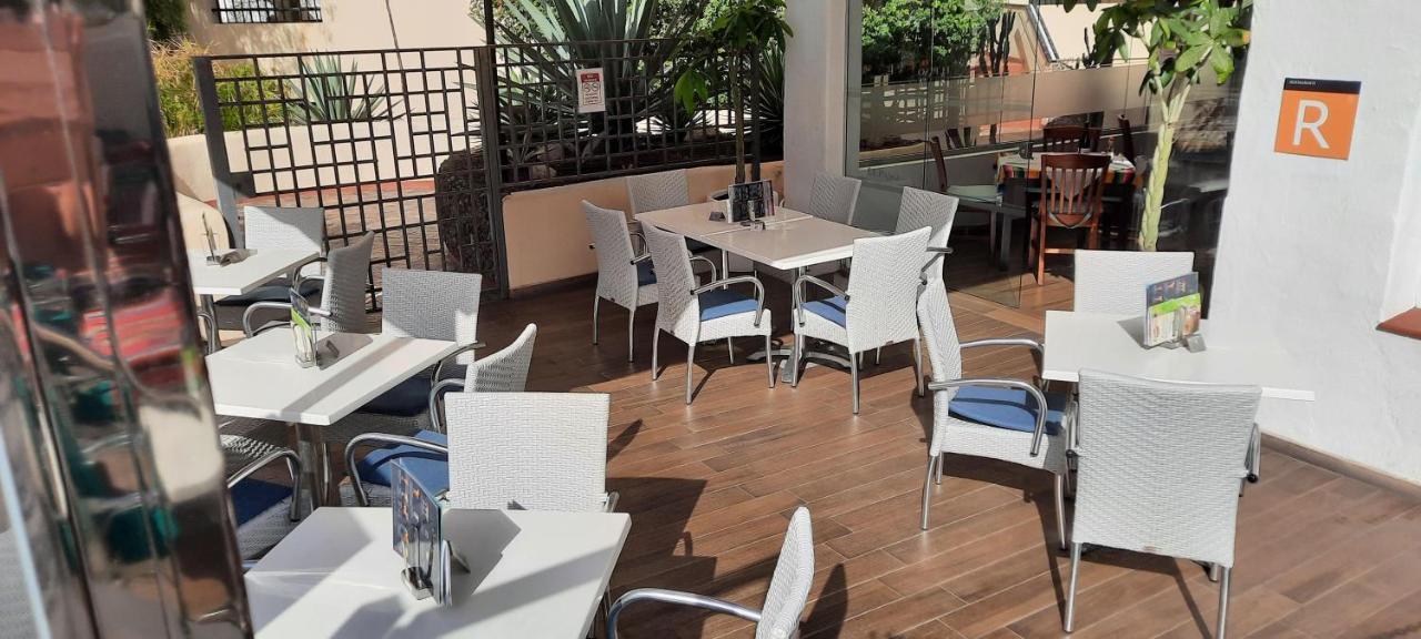 Castle Harbour Aparthotel Los Cristianos  Bagian luar foto