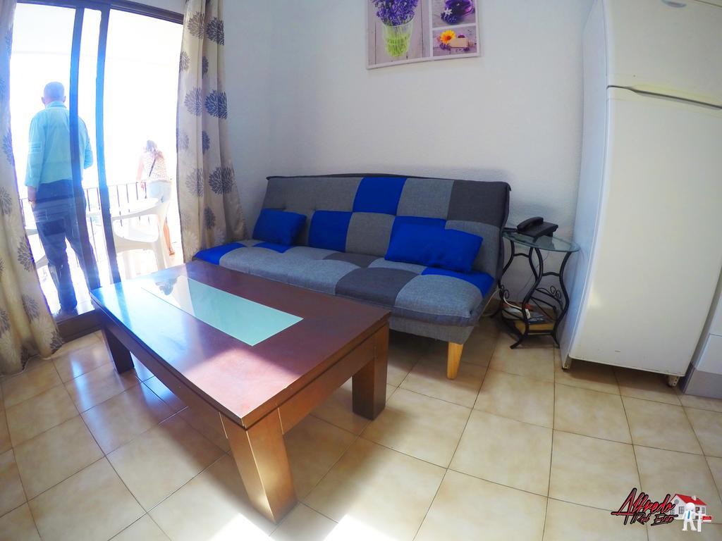Castle Harbour Aparthotel Los Cristianos  Bagian luar foto