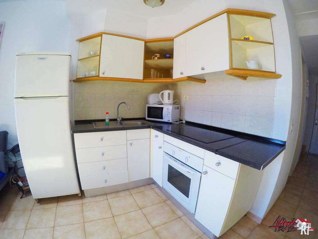 Castle Harbour Aparthotel Los Cristianos  Bagian luar foto