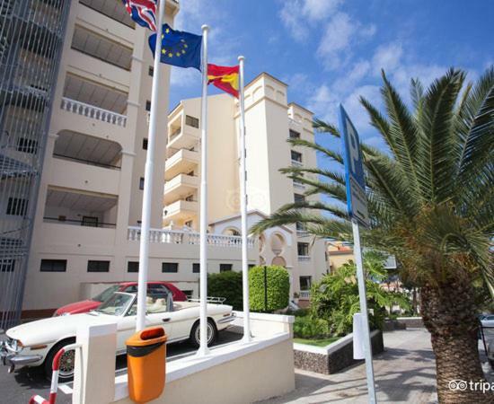 Castle Harbour Aparthotel Los Cristianos  Bagian luar foto