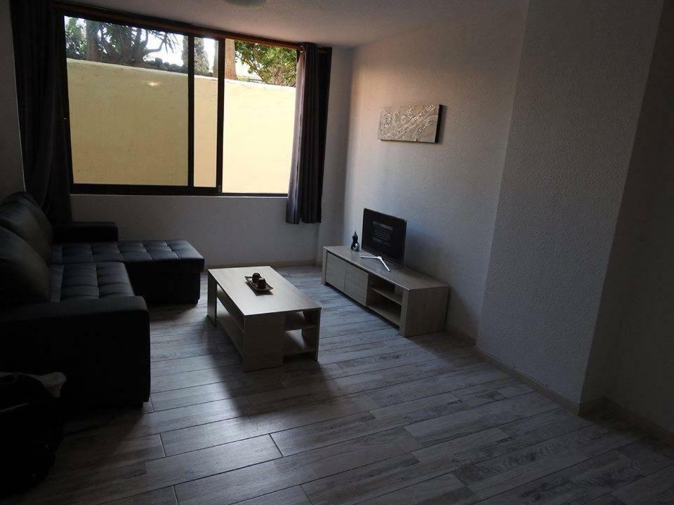 Castle Harbour Aparthotel Los Cristianos  Bagian luar foto