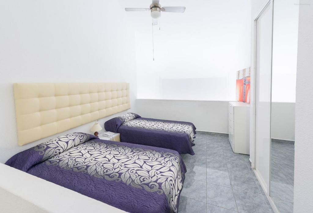 Castle Harbour Aparthotel Los Cristianos  Bagian luar foto
